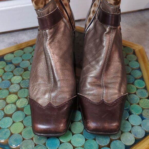 Size 9. Sesto meucci mixed media Italian zip up boots - Picture 4 of 6